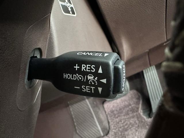 �N���[�Y�R���g���[���@�\���t���Ă��܂��B�@���x��ݒ肷��ƃA�N�Z���𓥂܂Ȃ��Ă����̑��x�ő��邱�Ƃ��ł��܂��B�@�@�������H�ł͂ƂĂ��֗��ȑ��u�Ȃ�ł��B