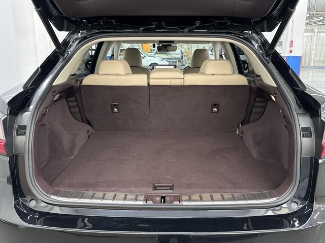 �ƂĂ��L�X�A�傫�ȊJ�����̉׎��X�y�[�X�ł��ˁB�@�J�����L�X������A�傫�ȉו����y�X���[�o�����Ⴂ�܂��ˁB�@�ו��X�y�[�X�͍L���ق��������ł���ˁB