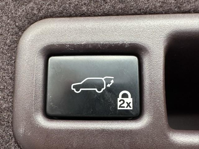 �d�����o�b�N�h�A�ł��B�@�ו����������܂܂ł��{�^����Ŏ����I�ɊJ���߂ł���̂ŕ֗��ł���B�@���ݍ��ݖh�~�@�\���t���Ă��܂��̂ł��q�l�̎��ו������ݍ��ނ̂�h���ł���܂���B