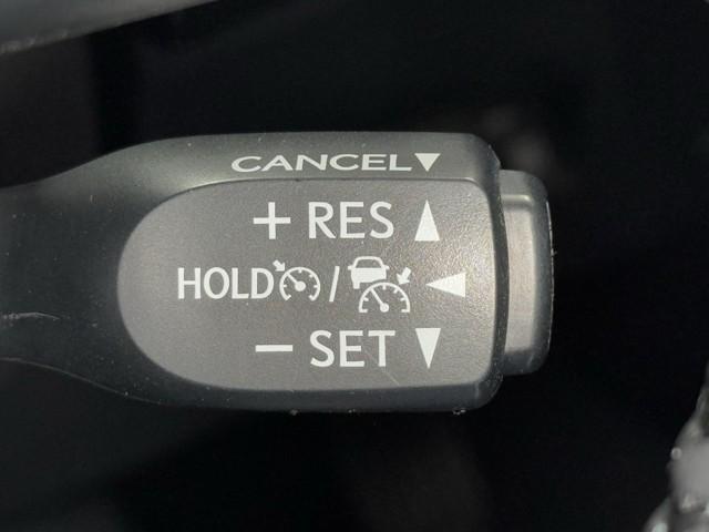 プリウス A LEDヘッドライト プリクラッシュ カーテンエアバック AUX接続 助手席エアバック ETC車載器 AW iストップ 記録簿有 VSC アクティブクルーズコントロール 盗難防止 キーレスエントリー(12枚目)