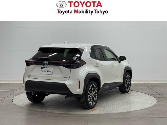 ヤリスクロス ハイブリッドＺ　スマートキ　衝突軽減ブレーキ　リヤカメラ　点検記録簿　ＬＥＤヘッドライ　ＥＳＣ　クルーズＣ　パワーステアリング　アルミホイール　ＥＴＣ車載器　運転席パワーシート　イモビ　キーフリー　ＡＢＳ　ヒーター（2枚目）