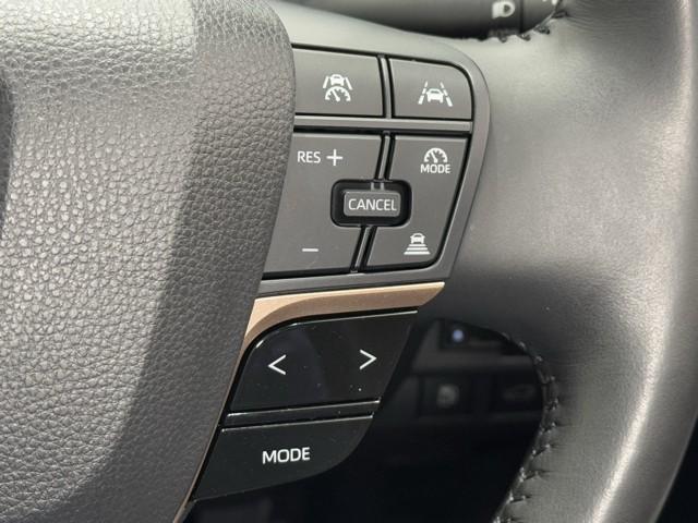 クラウンクロスオーバー Ｇアドバンスド・レザーパッケージ　スマートキ　ＡＵＸ　ＡＣ１００　本革シート　横滑り防止　地デジ　ＰＷシート　クルコン　盗難防止　点検記録簿　バックモニター　ＬＥＤライト　ＴＶ　ＡＢＳ　ドライブレコーダ　４ＷＤ　助手席エアバッグ　ＡＣ（10枚目）