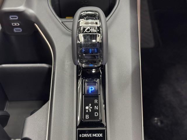 クラウンクロスオーバー Ｇアドバンスド・レザーパッケージ　スマートキ　ＡＵＸ　ＡＣ１００　本革シート　横滑り防止　地デジ　ＰＷシート　クルコン　盗難防止　点検記録簿　バックモニター　ＬＥＤライト　ＴＶ　ＡＢＳ　ドライブレコーダ　４ＷＤ　助手席エアバッグ　ＡＣ（11枚目）