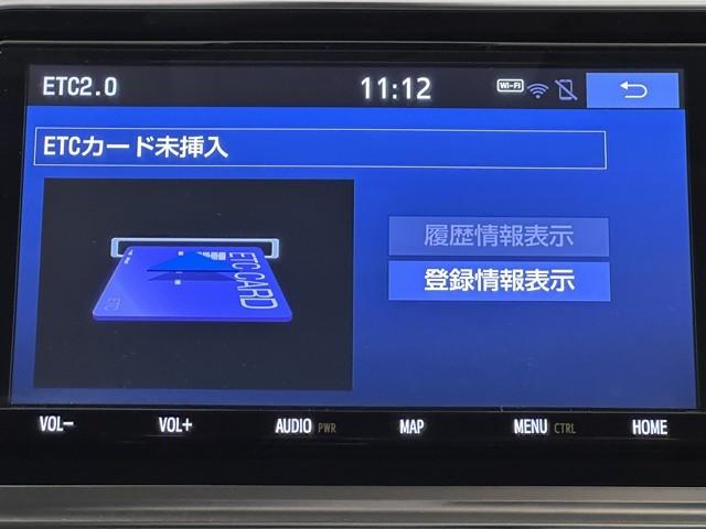 シエンタ Ｇ　セーフティーエディションＩＩ　プリクラッシュ　盗難防止システム　ウォークスルー　オートエアコン　横滑り防止装置　両側Ｐドア　地デジＴＶ　ＡＢＳ　ＥＴＣ車載器　キーレスエントリー　メモリ－ナビ　ＬＥＤヘッド　ＤＶＤ　ＰＳ　３列シート（8枚目）