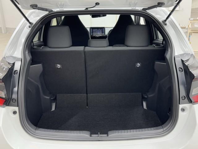 �ƂĂ��L�X�A�傫�ȊJ�����̉׎��X�y�[�X�ł��ˁB�@�J�����L�X������A�傫�ȉו����y�X���[�o�����Ⴂ�܂��ˁB�@�ו��X�y�[�X�͍L���ق��������ł���ˁB