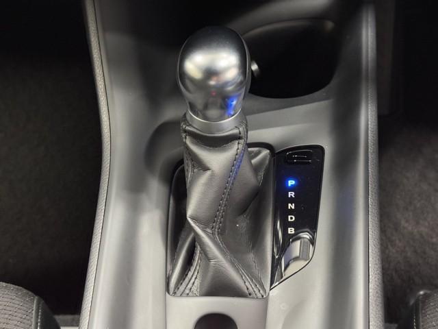 �e���݂₷���V�t�g�ł��B�@�⓹��M���̑������{�ł͑��삪�ȒP�ł����ł��B�@�V�t�g�`�F���W���₷�����ɍl�����Ĕz�u����Ă���̂ő��삵�Ղ��ł���B