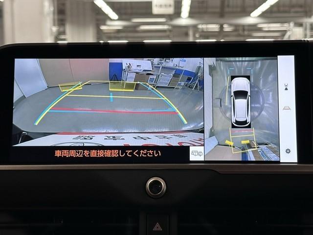 �p�m���~�b�N�r���[���j�^�[�V�X�e�����t���Ă���̂ŎԂ̏ォ�猩���f�����m�F�ł��܂���B�@��ڂŎԗ����ӂ̏����m�F�ł��܂����A���ڈ��S�����m�F�������B