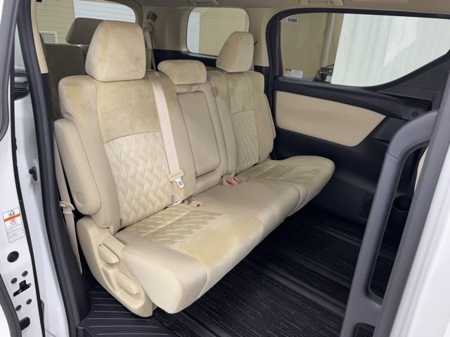 アルファード ２．５Ｘ　フルフラットシート　Ｂカメ　盗難防止システム　オートクルーズ　サイドエアバッグ　メモリナビ　ダブルエアコン　ＬＥＤヘッドライト　ナビ　ＥＳＣ　ＥＴＣ車載器　アルミ　スマートキー　キーフリー　エアバック（15枚目）