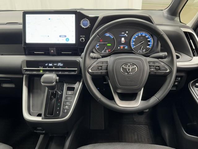 ノア ハイブリッドＧ　１００Ｖ　メモリナビ　衝突被害軽減ブレーキ　アイドリングストップ　両側Ｐドア　フルセグＴＶ　ドライブレコーダー　イモビライザー　クルコン　カラーバックモニター　スマートキ－　ＤＶＤ再生　キーレス（4枚目）