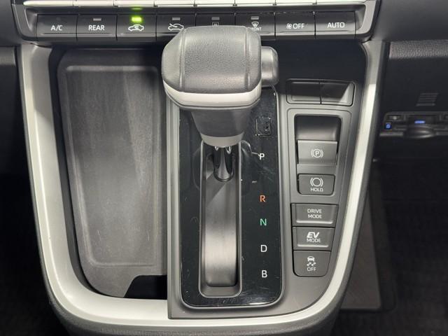 ノア ハイブリッドＧ　１００Ｖ　メモリナビ　衝突被害軽減ブレーキ　アイドリングストップ　両側Ｐドア　フルセグＴＶ　ドライブレコーダー　イモビライザー　クルコン　カラーバックモニター　スマートキ－　ＤＶＤ再生　キーレス（12枚目）