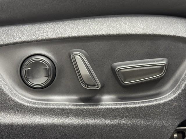 �d���p���[�V�[�g�ł��B�@�����Ԃɂ悭�t���Ă܂��ˁB�@�|�W�V�������ׂ��������A�o����̂Œ����Ԃ̉^�]�������b�N�X���ďo�����Ⴂ�܂��ˁB