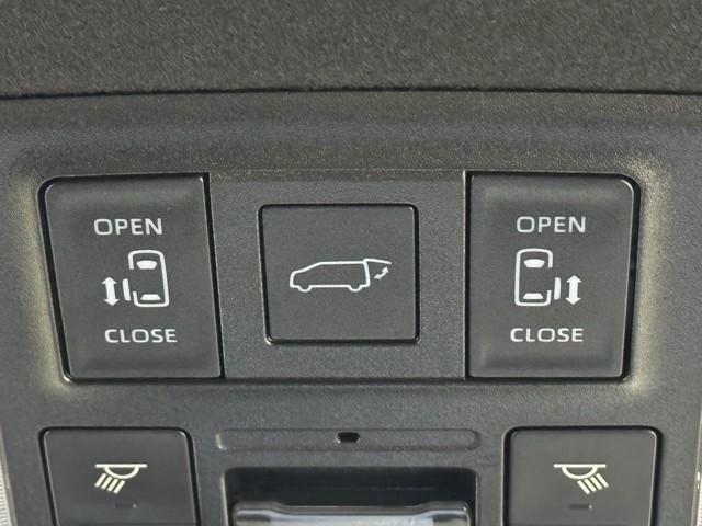 ノア ハイブリッドＳ－Ｚ　試乗車　Ｒカメラ　ダブルエアコン　スマートキ－　ＬＥＤヘッドライト　クルコン　横滑り防止機能　３列シート　ミュージックプレイヤー接続可　メモリーナビ　ＥＴＣ　エアバッグ　ＡＢＳ　キーレス　パワステ（14枚目）