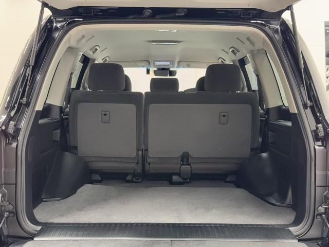 �ƂĂ��L�X�A�傫�ȊJ�����̉׎��X�y�[�X�ł��ˁB�@�J�����L�X������A�傫�ȉו����y�X���[�o�����Ⴂ�܂��ˁB�@�ו��X�y�[�X�͍L���ق��������ł���ˁB