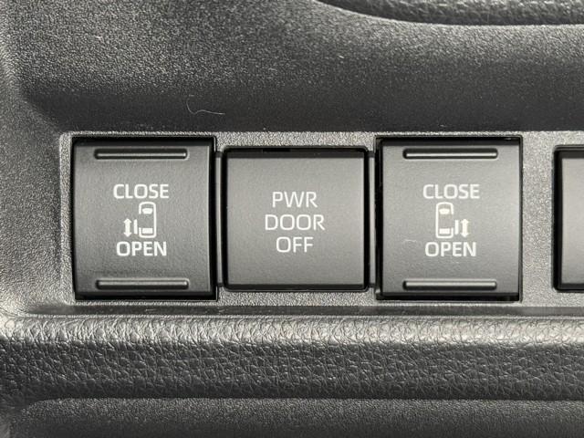 シエンタ ハイブリッドＺ　衝突軽減ブレーキシステム　スマートキーＰスタート　地上デジタル　ＡＣ１００　ＥＳＣ　オートクルーズ　テレビ　イモビ　ＥＴＣ付き　ＬＥＤライト　パワーウィンドウ　ＡＡＣ　ＷＳＲＳ　エアバッグ　キーフリー（12枚目）