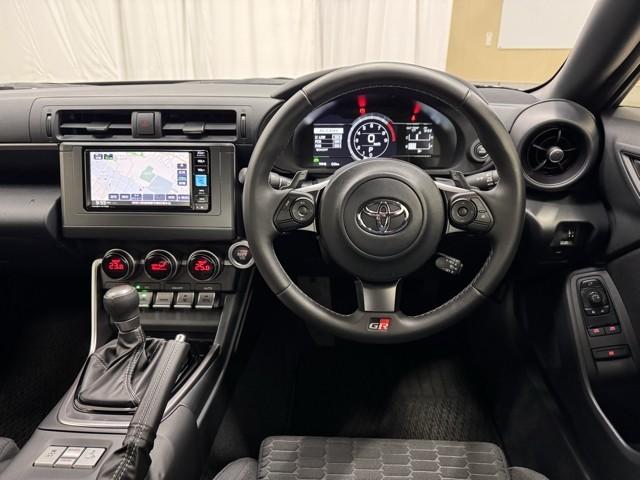 �V���v���Ȃ���@�\�����ӂ��^�]�Ȏ���ł��B�@�g���₷���X�C�b�`�ނ̔z�u�ɂ��ƂĂ��^�]���₷���ł���B