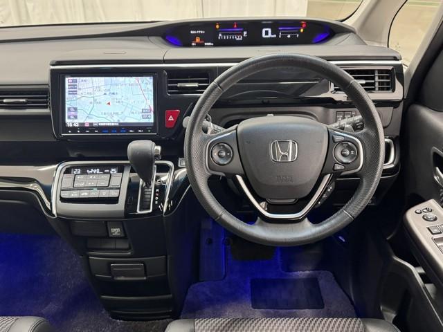 �V���v���Ȃ���@�\�����ӂ��^�]�Ȏ���ł��B�@�g���₷���X�C�b�`�ނ̔z�u�ɂ��ƂĂ��^�]���₷���ł���B