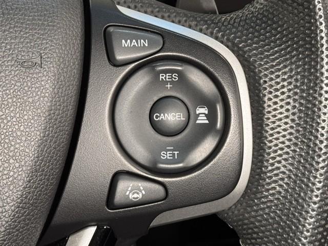 �������H�ŕ֗��ȃN���[�Y�R���g���[���@�\���t���Ă��܂���B�@���x��ݒ肷��ƃA�N�Z���𓥂܂Ȃ��Ă����̑��x�ő��邱�Ƃ��ł���̂ő����x�܂��鎖���ł��܂��ˁB