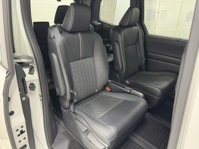 �����L�X�̍���S�n�ǍD�A��Ȃł���B�@�h���C�r���O���A�����ԓ����̐��ŋ���̂��đ�ςł���ˁB�@���������Ă�����̂�����A�����b�N�X�ł���V�[�g�������ł���ˁB