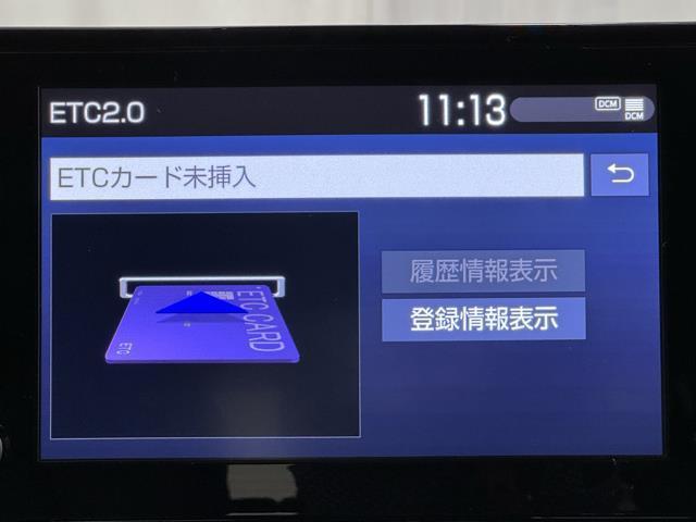 ハイブリッド　Ｚ　３０２００キロ　ＳＤナビ　フルセグ　Ｂｌｕｅｔｏｏｔｈ　　バックモニター　前後ドラレコ　ＥＴＣ２．０　パワーシート　シートヒーター　アルミホイール　衝突被害軽減ブレーキ　誤発進抑制装置　ワンオーナー(7枚目)