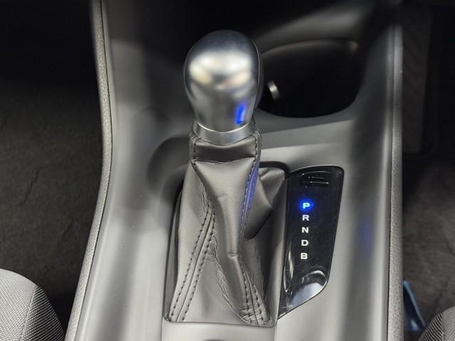 Ｃ－ＨＲ Ｓ　バックモニター　ＬＥＤ　衝突軽減　エアバッグ　アイドリングストップ　イモビライザー　フルセグＴＶ　ドラレコ　横滑り防止機能　オートクルーズコントロール　ＡＡＣ　キーレス　ＡＢＳ　スマートキー　ＥＴＣ（11枚目）