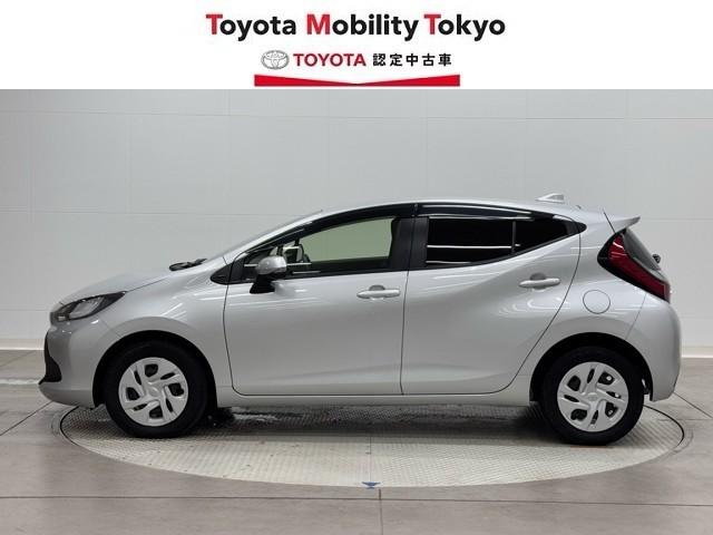 アクア Ｘ　踏み間違い防止　１００Ｖ　イモビ　ドライブレコーダー　ナビ　点検記録簿　ＬＥＤヘッドライト　スマートキー　横滑り防止機能　キーレスエントリー　オートクルーズ　オートエアコン　ＥＴＣ　カーテンエアバッグ（3枚目）