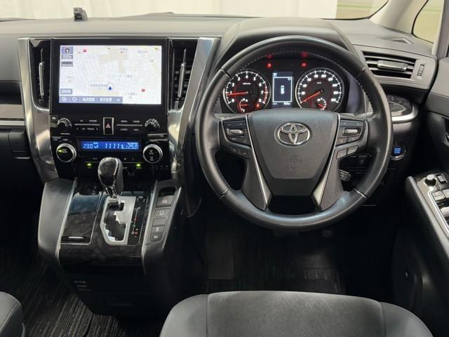 アルファード ２．５Ｓ　両側電動パワースライドドア　地上デジタル　Ｗエアコン　アイドリングストップ　フルオートエアコン　盗難防止システム　横滑り防止　ＡＷ　クルーズＣ　ナビ＆ＴＶ　パワーステアリング　メモリナビ　点検記録簿（4枚目）