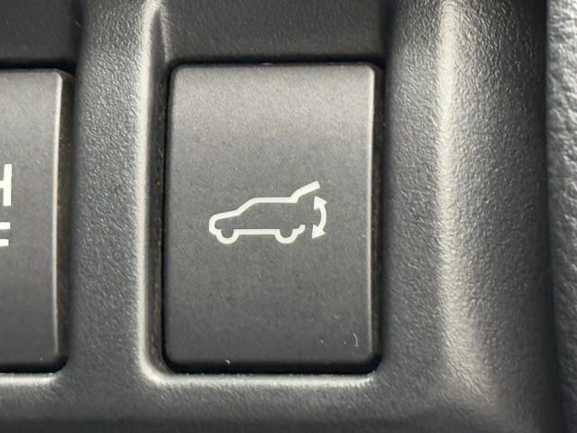 フォレスター Ｘ－ブレイク　キーレスアクセス　横滑り防止　地デジＴＶ　ナビ＆ＴＶ　Ｉ－ＳＴＯＰ　デュアルエアバッグ　リヤカメラ　ＡＵＸ　エアコン　アルミ　盗難防止　ＤＶＤ再生機能　電動パワーシート　ＬＥＤライト　サイドエアバッグ（18枚目）