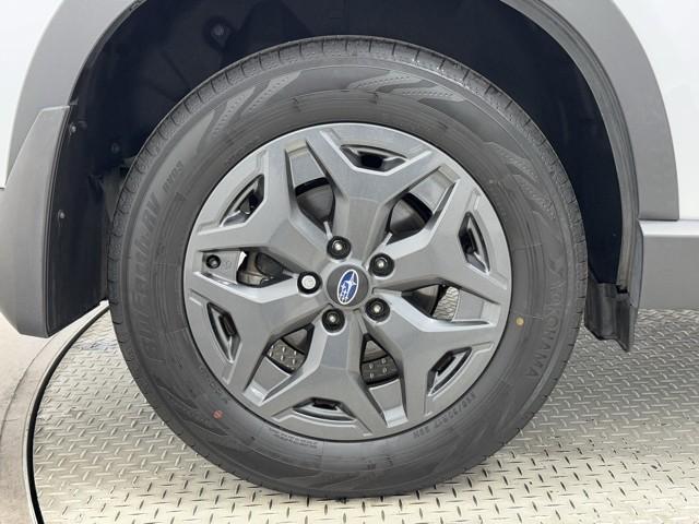 フォレスター Ｘ－ブレイク　キーレスアクセス　横滑り防止　地デジＴＶ　ナビ＆ＴＶ　Ｉ－ＳＴＯＰ　デュアルエアバッグ　リヤカメラ　ＡＵＸ　エアコン　アルミ　盗難防止　ＤＶＤ再生機能　電動パワーシート　ＬＥＤライト　サイドエアバッグ（19枚目）