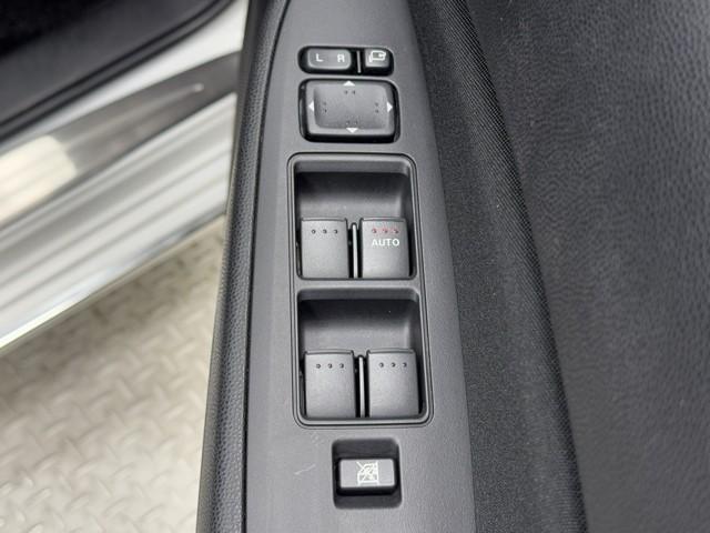 ビアンテ グランツ-スカイアクティブ フルフラットシート 両側自動ドア Wエアコン ETC付き DSC イモビライザー 助手席エアバック ウォークスルー DVD オートエアコン ワンオーナー ナビTV 3列シート ABS メモリーナビ(10枚目)