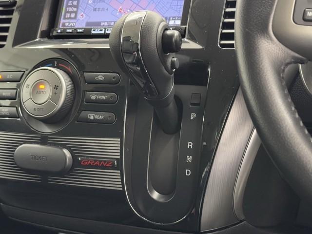 ビアンテ グランツ-スカイアクティブ フルフラットシート 両側自動ドア Wエアコン ETC付き DSC イモビライザー 助手席エアバック ウォークスルー DVD オートエアコン ワンオーナー ナビTV 3列シート ABS メモリーナビ(11枚目)