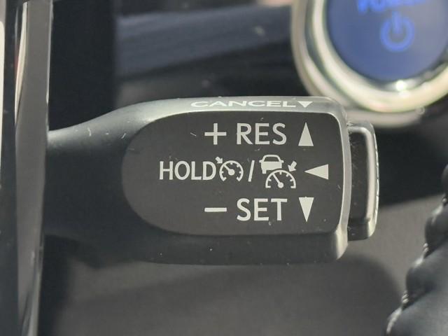 プリウス Ｓツーリングセレクション　エアバック　Ｂモニ　アイスト　定期点検記録簿　ＬＥＤヘッド　イモビ　オートクルーズ　横滑り防止　サイドエアバック　ドラレコ付き　ＥＴＣ　スマートキー　メモリ－ナビ　助手席エアバック　ナビＴＶ　ＡＢＳ（12枚目）