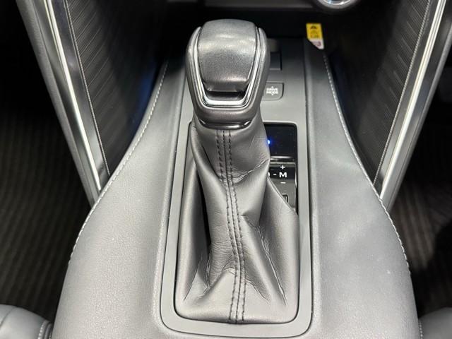 ハリアー Ｇ　衝突回避ブレーキ　ＡＵＸ接続　セキュリティーアラーム　ＡＡＣ　バックモニタ－　１オーナ　横滑防止装置　ＬＥＤランプ　スマキー　キーフリー　ＡＷ　ＥＴＣ車載器　ＰＳ　パワーウインドウ　パワ－シ－ト（11枚目）