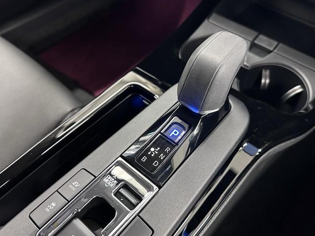 プリウス Ｚ　リアカメラ　プリクラッシュ　ＰＷシート　１オーナ　エアロ　メモリナビ　ＡＣ１００Ｖ電源　ＬＥＤランプ　ナビ・ＴＶ　オートクルーズ　アルミホイール　ドライブレコーダ　ＡＣ　運転席エアバッグ　ＥＴＣ付（10枚目）