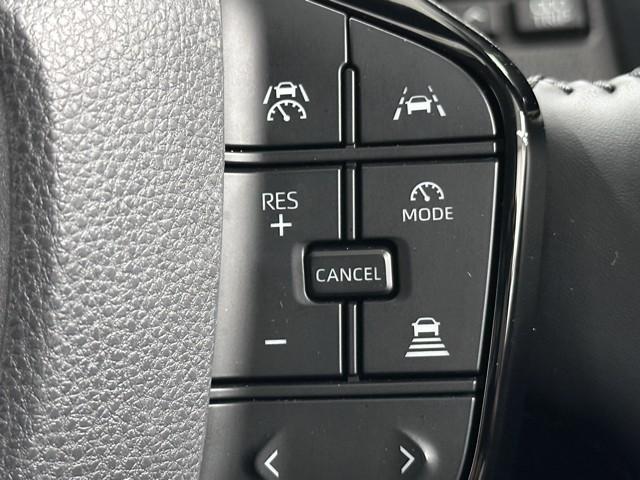 プリウス Ｚ　リアカメラ　プリクラッシュ　ＰＷシート　１オーナ　エアロ　メモリナビ　ＡＣ１００Ｖ電源　ＬＥＤランプ　ナビ・ＴＶ　オートクルーズ　アルミホイール　ドライブレコーダ　ＡＣ　運転席エアバッグ　ＥＴＣ付（13枚目）