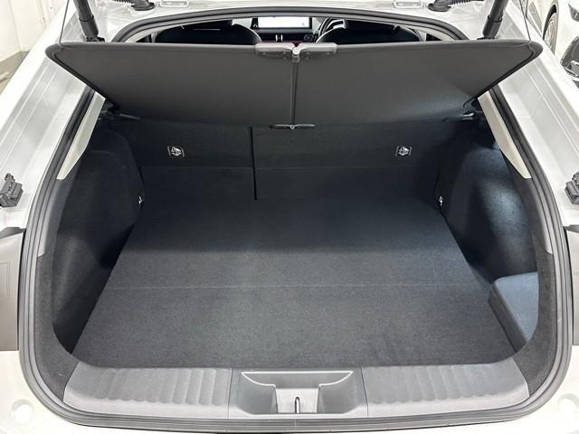 プリウス Ｚ　リアカメラ　プリクラッシュ　ＰＷシート　１オーナ　エアロ　メモリナビ　ＡＣ１００Ｖ電源　ＬＥＤランプ　ナビ・ＴＶ　オートクルーズ　アルミホイール　ドライブレコーダ　ＡＣ　運転席エアバッグ　ＥＴＣ付（17枚目）