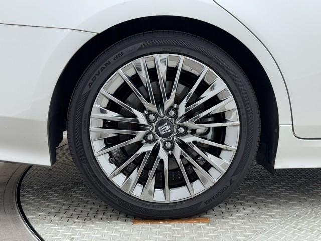 クラウンハイブリッド Ｇ－エグゼクティブ　バックＣ　整備記録簿　ナビＴＶ　地デジフルセグ　Ｐシート　１００Ｖ　ＬＥＤヘッドライト　クルコン　パワステ　エアコン　アルミ　盗難防止装置　横滑防止装置　ＡＵＸ　エアバッグ　ＥＴＣ　メモリーナビ（19枚目）