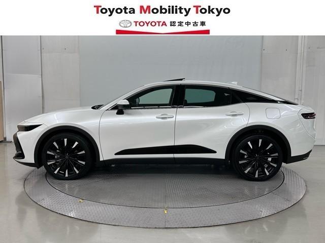 クラウンクロスオーバー ＲＳアドバンスド　衝突回避　サンル－フ　オートクルーズコントロール　横滑り防止　フルセグＴＶ　パワーシート　レザーシート　ＬＥＤ　アルミホイール　ＡＣ１００Ｖ　スマートキー　ナビ＆ＴＶ　ＡＢＳ　フルオートエアコン（3枚目）