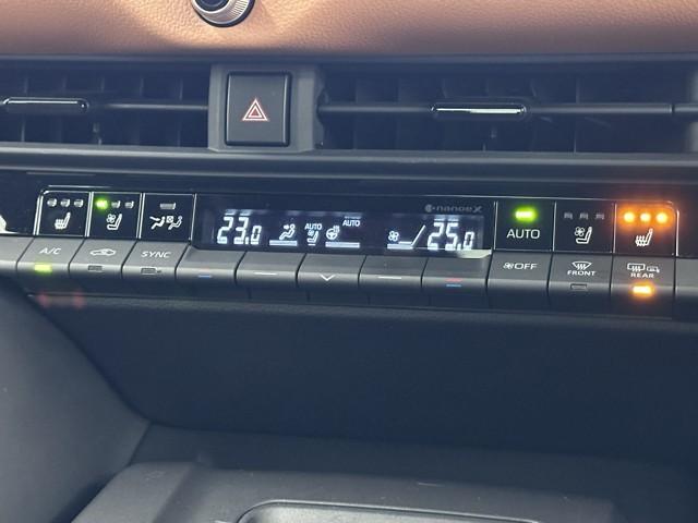 クラウンクロスオーバー ＲＳアドバンスド　衝突回避　サンル－フ　オートクルーズコントロール　横滑り防止　フルセグＴＶ　パワーシート　レザーシート　ＬＥＤ　アルミホイール　ＡＣ１００Ｖ　スマートキー　ナビ＆ＴＶ　ＡＢＳ　フルオートエアコン（9枚目）