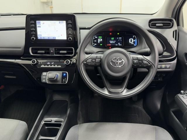 アクア X 踏み間違い防止 100V イモビ ナビ&TV ドライブレコーダー フルセグ 点検記録簿 LEDヘッドライト スマートキー 横滑り防止機能 キーレスエントリー アルミホイール オートクルーズ ETC(4枚目)