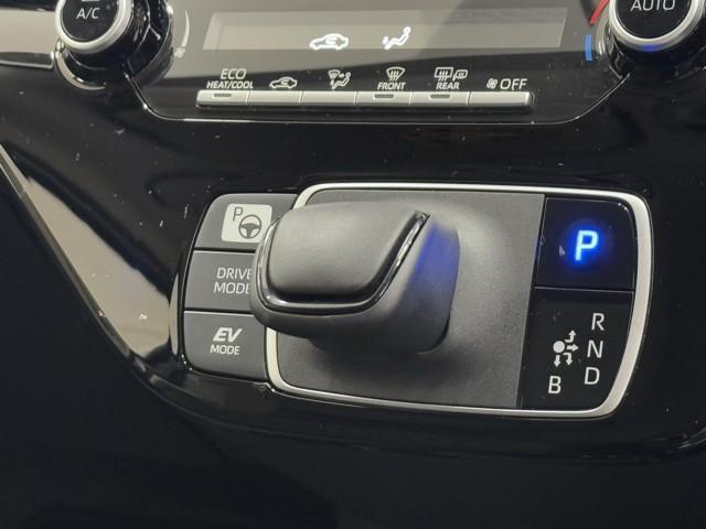 アクア X 踏み間違い防止 100V イモビ ナビ&TV ドライブレコーダー フルセグ 点検記録簿 LEDヘッドライト スマートキー 横滑り防止機能 キーレスエントリー アルミホイール オートクルーズ ETC(11枚目)