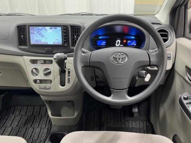 ピクシスエポック Ｘ　ＳＡ　誤発進抑制機能　ワンセグテレビ　ＡＵＸ　Ａストップ　ＰＷ　リモコンキー　ナビＴＶ　ＡＢＳ付き　横滑り防止　アルミ　メモリーナビ　エアバッグ　パワーステアリング　エアコン　助手席エアバッグ（4枚目）