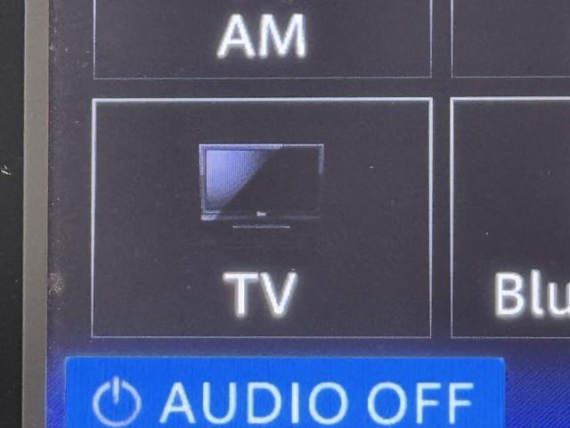 ピクシスエポック Ｘ　ＳＡ　誤発進抑制機能　ワンセグテレビ　ＡＵＸ　Ａストップ　ＰＷ　リモコンキー　ナビＴＶ　ＡＢＳ付き　横滑り防止　アルミ　メモリーナビ　エアバッグ　パワーステアリング　エアコン　助手席エアバッグ（6枚目）