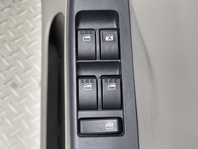 ピクシスエポック Ｘ　ＳＡ　誤発進抑制機能　ワンセグテレビ　ＡＵＸ　Ａストップ　ＰＷ　リモコンキー　ナビＴＶ　ＡＢＳ付き　横滑り防止　アルミ　メモリーナビ　エアバッグ　パワーステアリング　エアコン　助手席エアバッグ（11枚目）