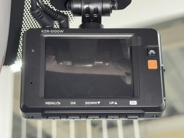 レヴォーグ 1.6GT-Sアイサイト 後カメラ ETC装備 Pシート 横滑防止装置 軽減ブレーキ DVD視聴 アクセスキー 地デジTV ミュージックプレイヤー接続可 フルオートエアコン ナビTV イモビライザー パワーウィンドウ アルミ(8枚目)