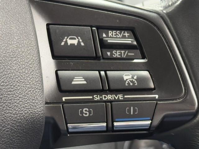 レヴォーグ 1.6GT-Sアイサイト 後カメラ ETC装備 Pシート 横滑防止装置 軽減ブレーキ DVD視聴 アクセスキー 地デジTV ミュージックプレイヤー接続可 フルオートエアコン ナビTV イモビライザー パワーウィンドウ アルミ(11枚目)