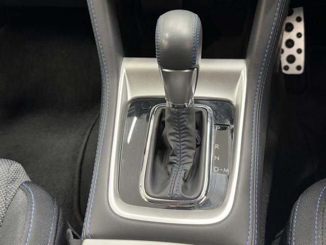 レヴォーグ 1.6GT-Sアイサイト 後カメラ ETC装備 Pシート 横滑防止装置 軽減ブレーキ DVD視聴 アクセスキー 地デジTV ミュージックプレイヤー接続可 フルオートエアコン ナビTV イモビライザー パワーウィンドウ アルミ(12枚目)