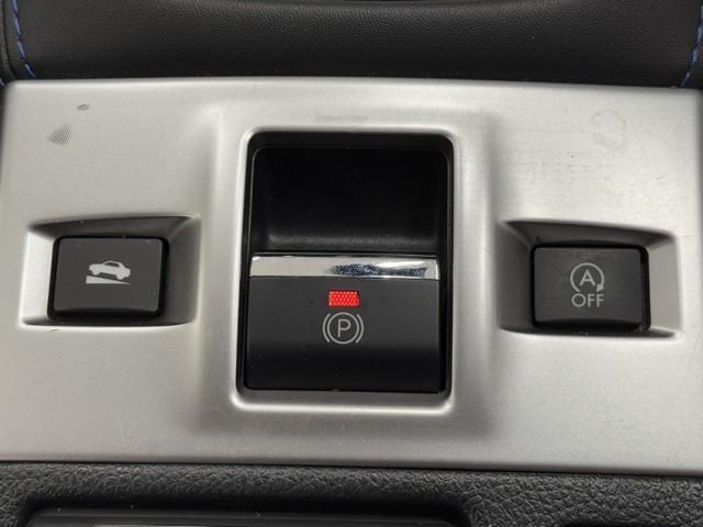 レヴォーグ 1.6GT-Sアイサイト 後カメラ ETC装備 Pシート 横滑防止装置 軽減ブレーキ DVD視聴 アクセスキー 地デジTV ミュージックプレイヤー接続可 フルオートエアコン ナビTV イモビライザー パワーウィンドウ アルミ(14枚目)