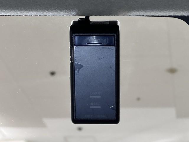 ルーミー Ｇ　追突軽減ブレーキ　パワステ　Ａストップ　ＬＥＤライト　ＴＶ　Ｒカメラ　記録簿付　横滑り防止システム　ドライブレコーダー　エアバック　セキュリティーアラーム　パワーウィンドウ　運転席助手席エアバック（9枚目）