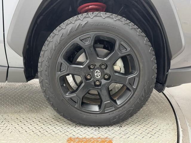 ＲＡＶ４ アドベンチャー　オフロードパッケージＩＩ　寒冷地　横滑り防止装置　地デジ　衝突被害軽減ブレーキ　ＴＶ　バックモニター　ドライブレコーダー　ワンオーナー　アルミホイール　オートクルーズコントロール　ＬＥＤヘッドランプ　フルタイム４ＷＤ　記録簿（19枚目）