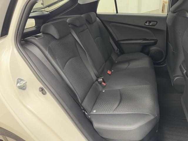 プリウス Ｓセーフティプラス　ツートーン　ナビ＆ＴＶ　衝突回避支援　横滑り防止装置　ドライブレコーダー　ＬＥＤヘッド　クルーズコントロール　フルセグＴＶ　Ｂカメラ　ＥＴＣ　アルミ　盗難防止　ＤＶＤ　スマートキー　オートエアコン　エアバッグ（16枚目）